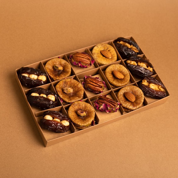Assorted Dried Fruits Box of 15 Dates and Figs