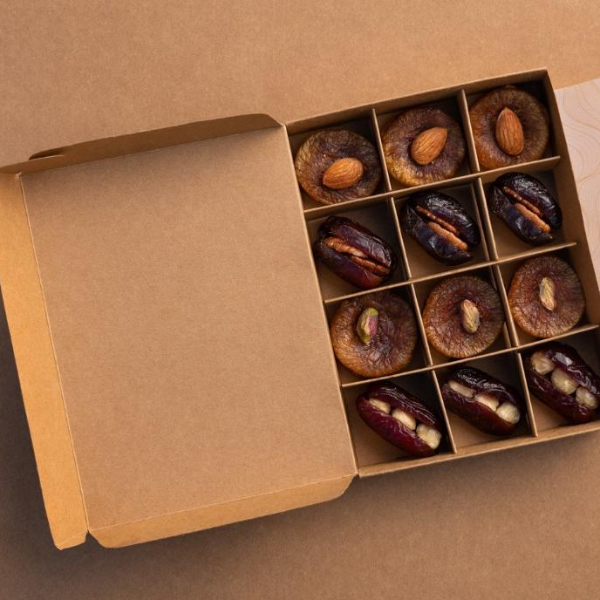 Assorted Dried Fruits - Box of 12 Dates and Figs
