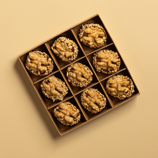 Box of 9 date and spice stuffed walnuts – vegan, gluten-free, 150g.
