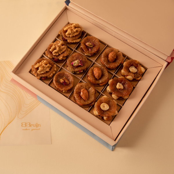 A box of assorted dried figs dual box 12 figs gifting 