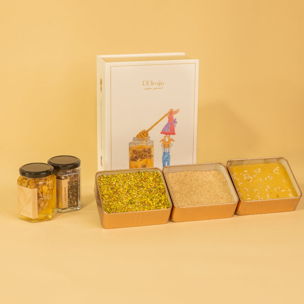 A birth announcement box that can hold any one speciality tin along with the exquisite combination of pahwa and honey