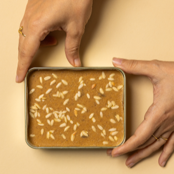 A complete gift box that houses our popular tin Specials along with two large-pack sized savoury nuts.
