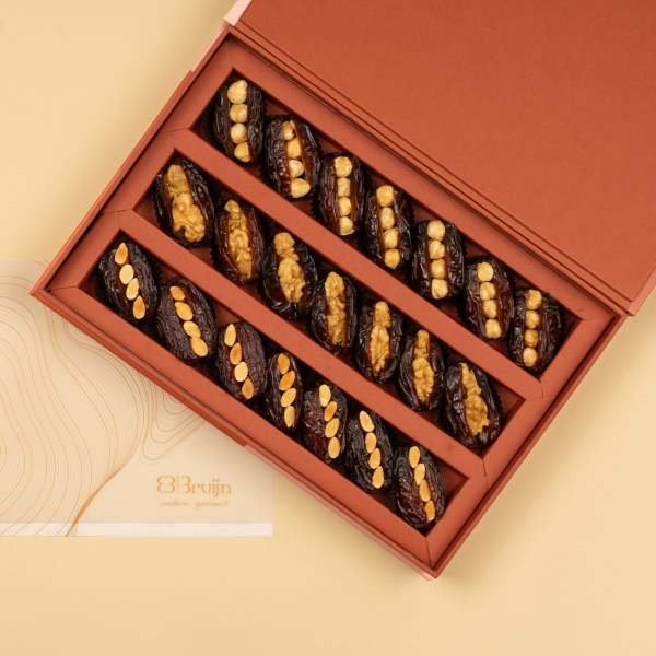 Regal box Wedding gifting Dried Fruits Dates Collection