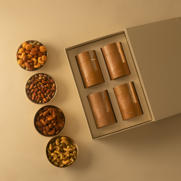 Royal box of 4 Sweet or savoury nuts. Gifting. 