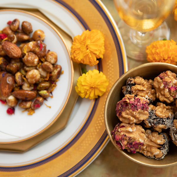 Box of 15 stuffed walnuts with apricot, date, and prune – 260g, vegan, no added sugar.