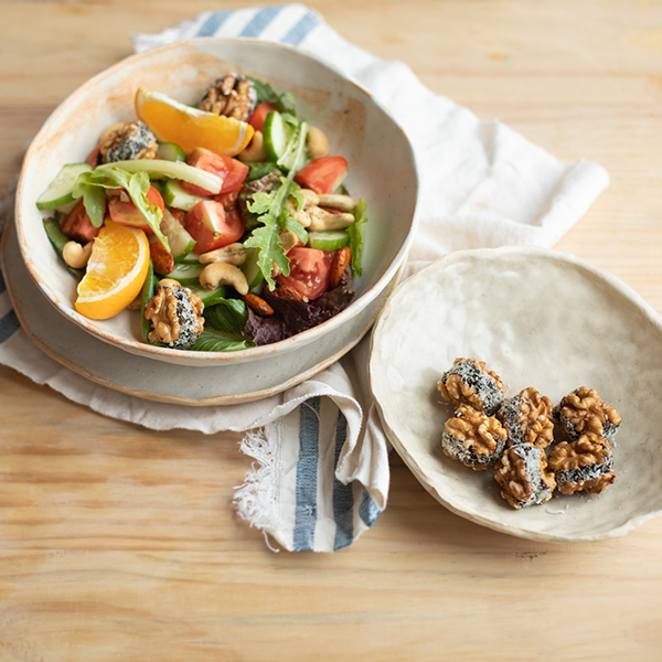 Box of 15 stuffed walnuts with apricot, date, and prune – 260g, vegan, no added sugar.