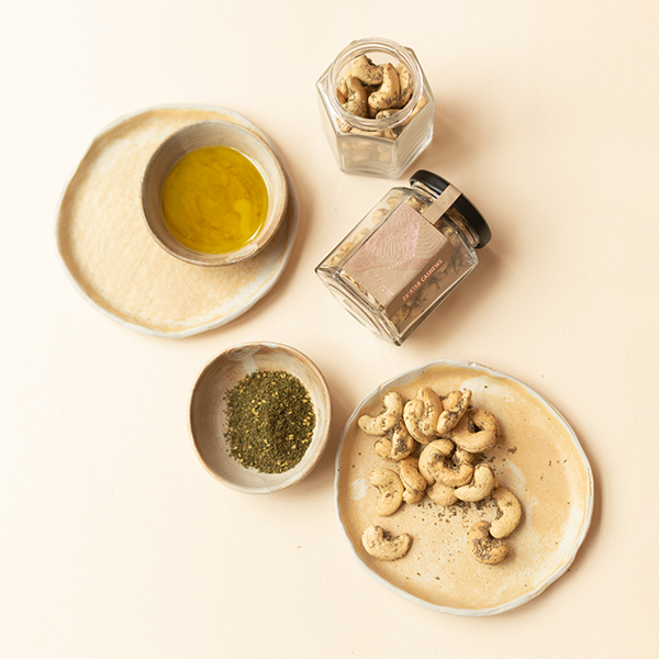 savoury, Indian cashews generously flavored with Za’atar, perfect for mezze platters