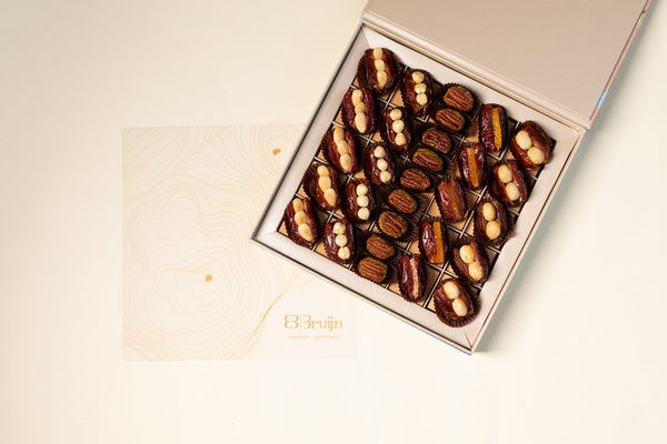 Bateel Green Wood Assorted Dates Gift Box (730g) | Harrods IN