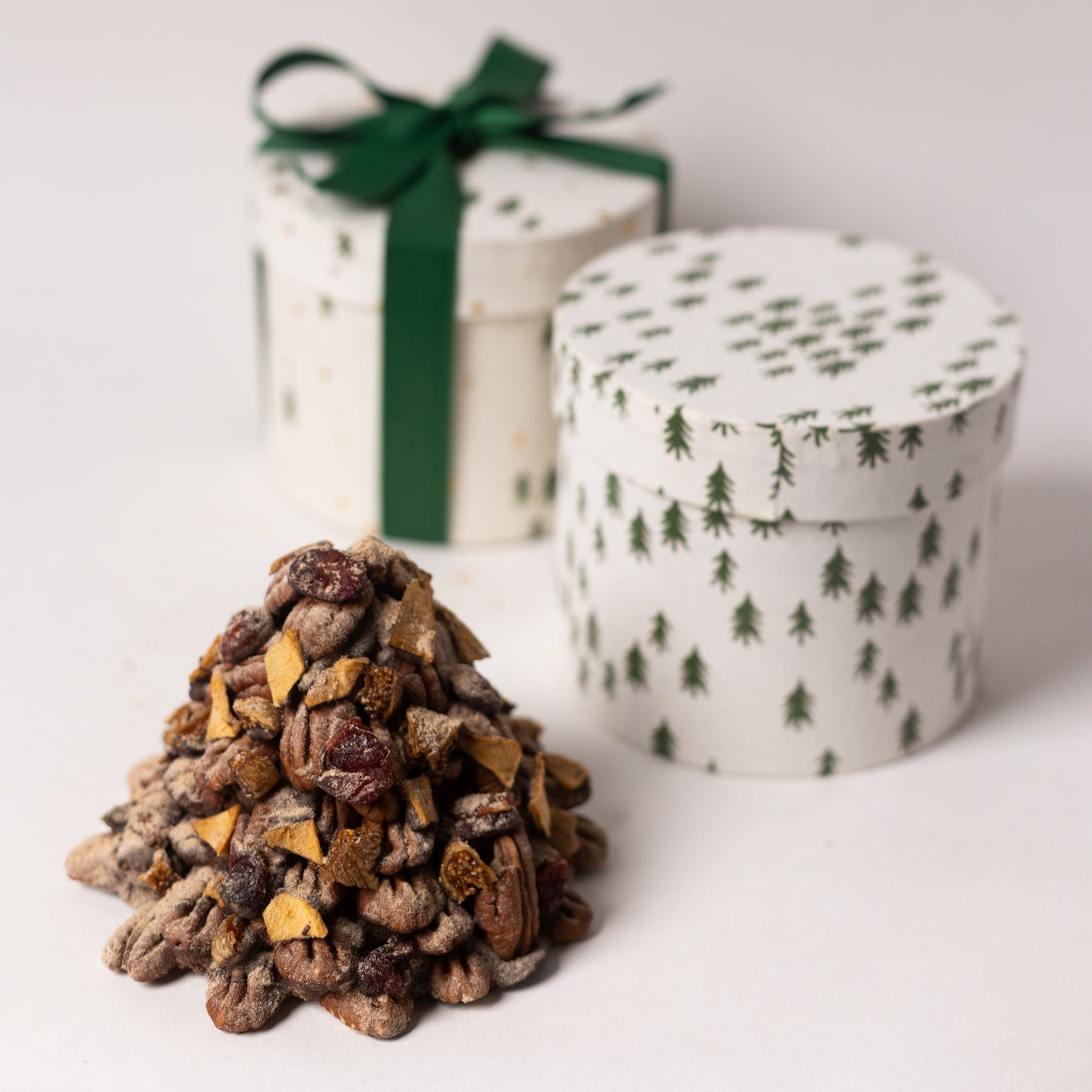 Christmas Pecan Tree with dried fruits
